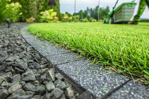 Lawn edge finishing